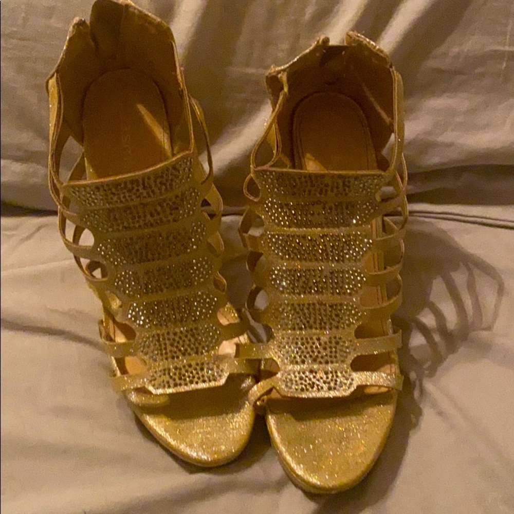 💥 2 for $10 Gold sparkle wedge sandals